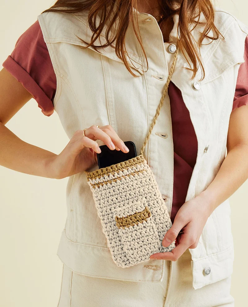 0Pochette téléphone au crochet