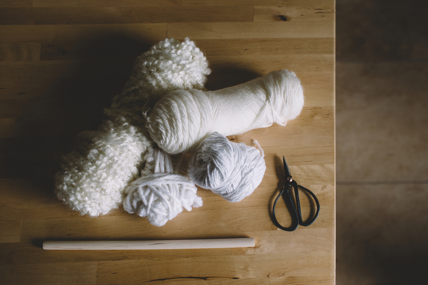 Customiser et broder sur un tricot